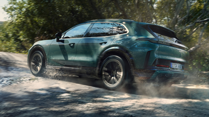 A Porsche apresentou o elétrico Cayenne, desenvolvendo até 1.139 cv e atingindo 100 km/h em 2,4 segundos.