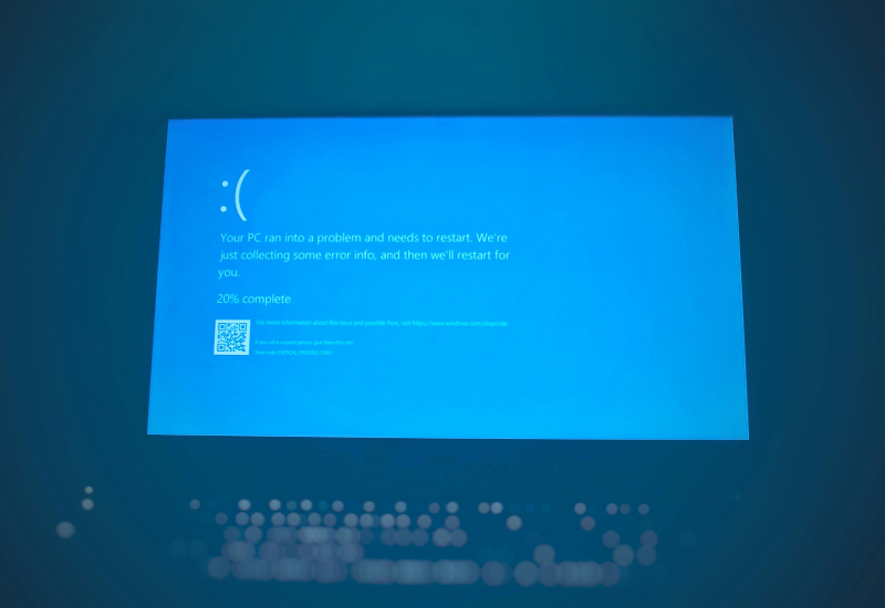 A atualização do Dell SupportAssist provocou telas azuis em massa e reinicializações infinitas de laptops