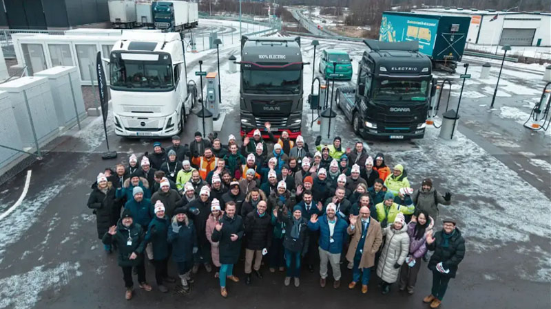 A Suécia apresentou uma estação de carregamento de 1,2 MW para veículos elétricos — e o gelo não impediu.