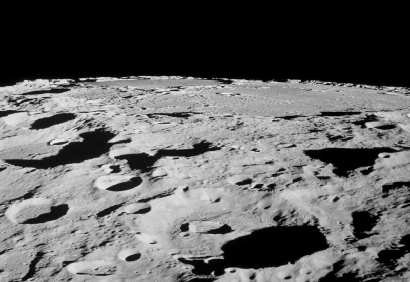 Menos 223 °C e a escuridão eterna: cientistas propõem instalar um GPS de laser na Lua diretamente nos crateres