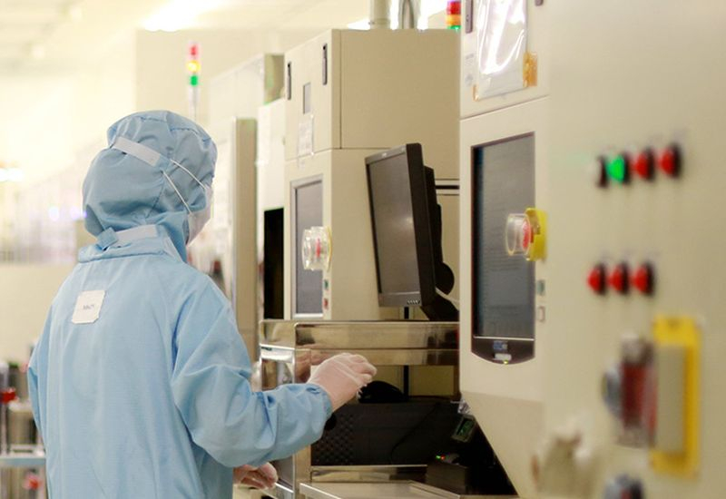 Os fabricantes de chips chineses podem lucrar com a explosão da IA sem possuir os processos tecnológicos mais avançados, afirma o diretor da SMIC.