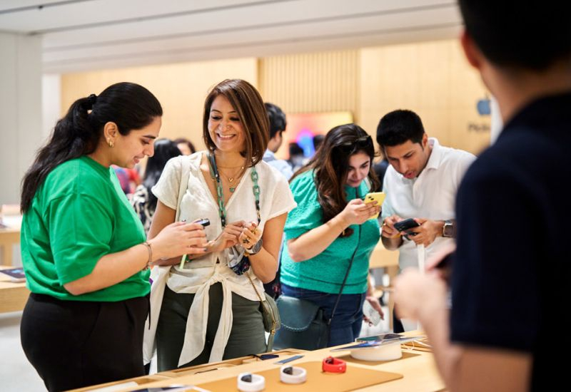 A Apple intensificou a entrega de iPhones em um mercado de smartphones em declínio, assumindo posições de liderança