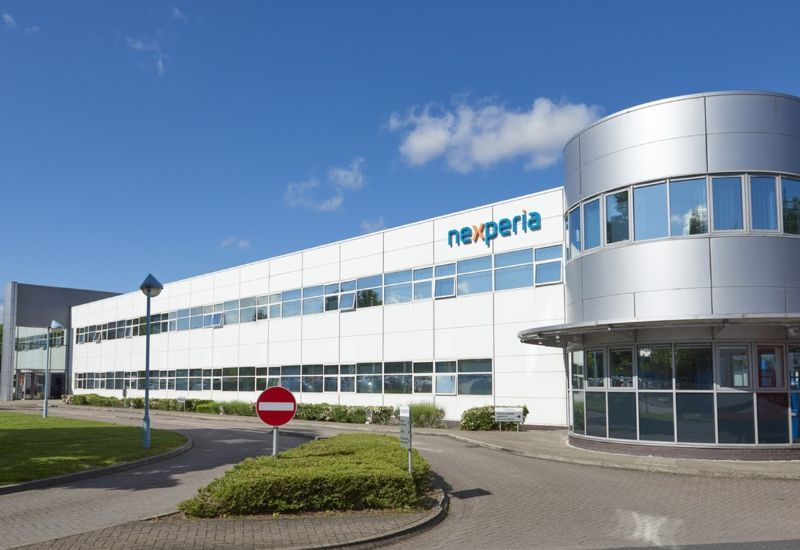 Europa informal: a fábrica chinesa da Nexperia começou a produzir chips sem placas de silício.