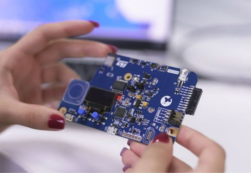 A China pode capturar até 42 % do mercado mundial de microchips em massa até 2028 se usar inteligência artificial.