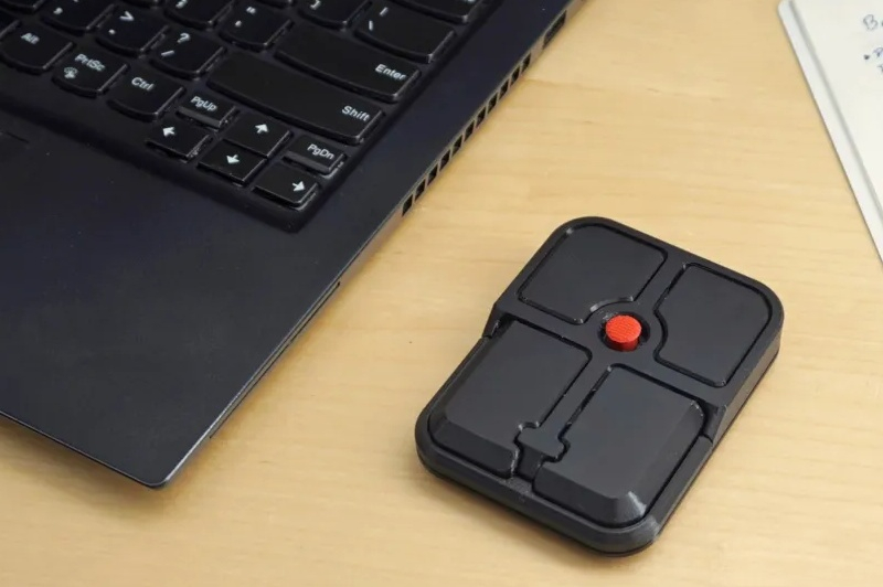 O Ploopy transformou o icônico TrackPoint do ThinkPad em um mouse portátil, “separando”-o do laptop.