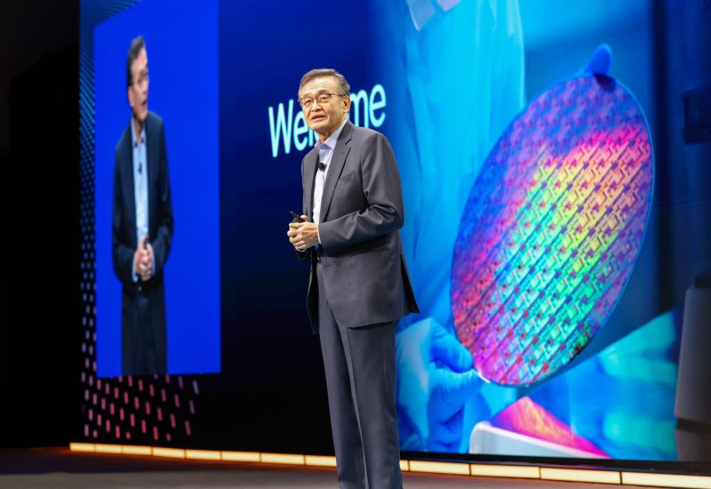 A Intel decidiu abrir o processador 18A para clientes externos, em vez de mantê-lo exclusivamente em suas próprias fábricas.