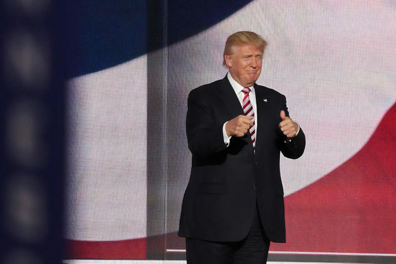 Trump acidentalmente investiu um milhão de dólares em redes de restaurantes de sushi, e não em uma empresa de equipamentos para inteligência artificial