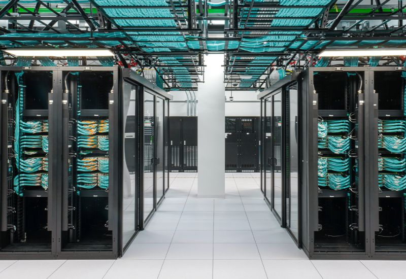 Os EUA planejam restringir a venda de chips de IA da Nvidia e da AMD para empresas que desenvolvem data centers domésticos.