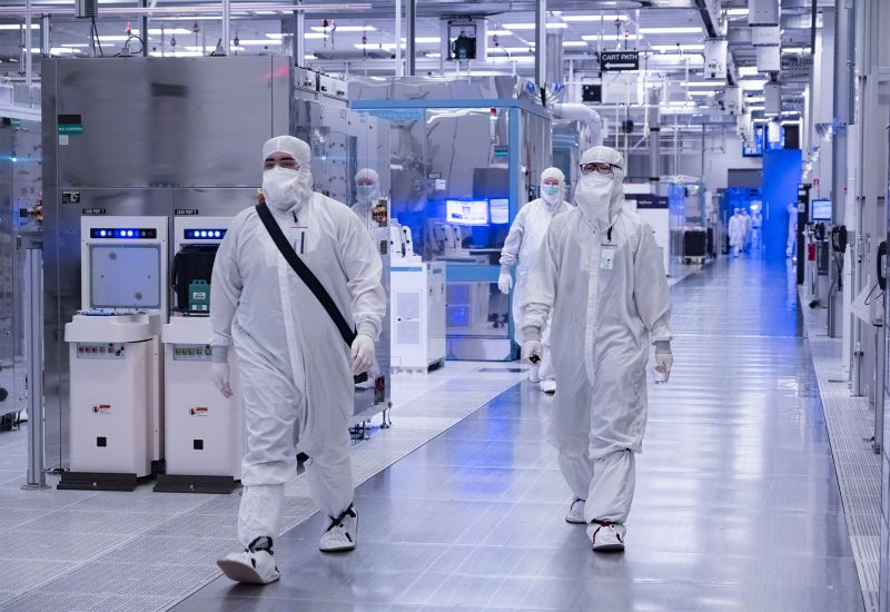 As ações da Intel subiram 14 % quando surgiram informações sobre um acordo com a Apple.