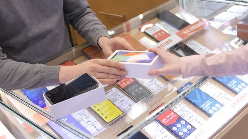 A demanda por smartphones em todo o mundo aumentou 1 % no primeiro trimestre de 2026