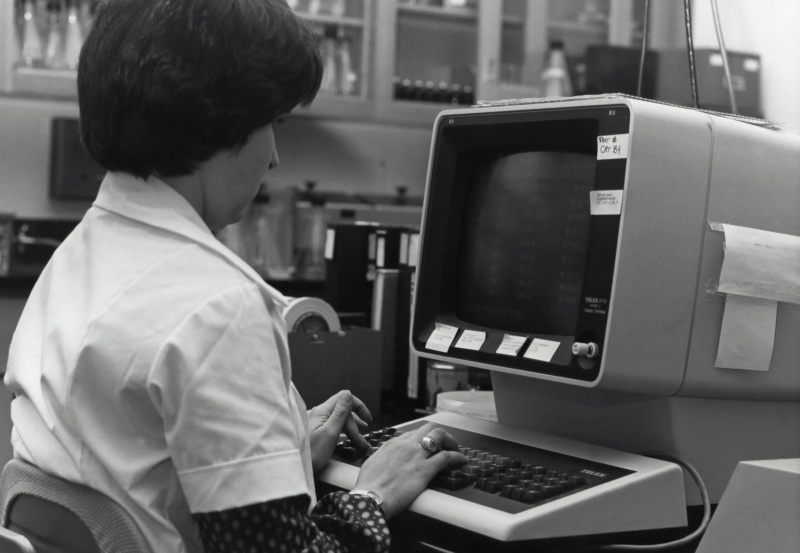 As vendas globais de computadores pessoais cairão 5 % devido ao aumento do custo da memória, enquanto a única perspectiva é a Apple e os segmentos de jogos.