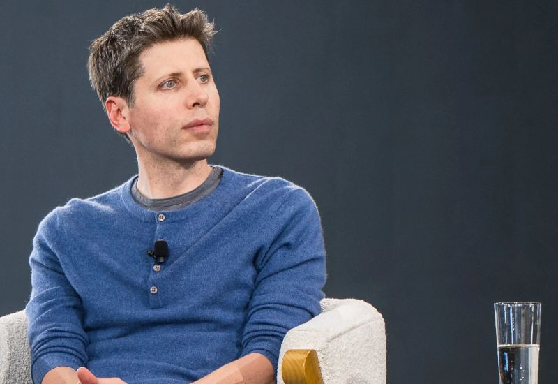 Sam Altman chamou o negócio de “lavador” de IA, alegando que ele é usado como justificativa para demissões.