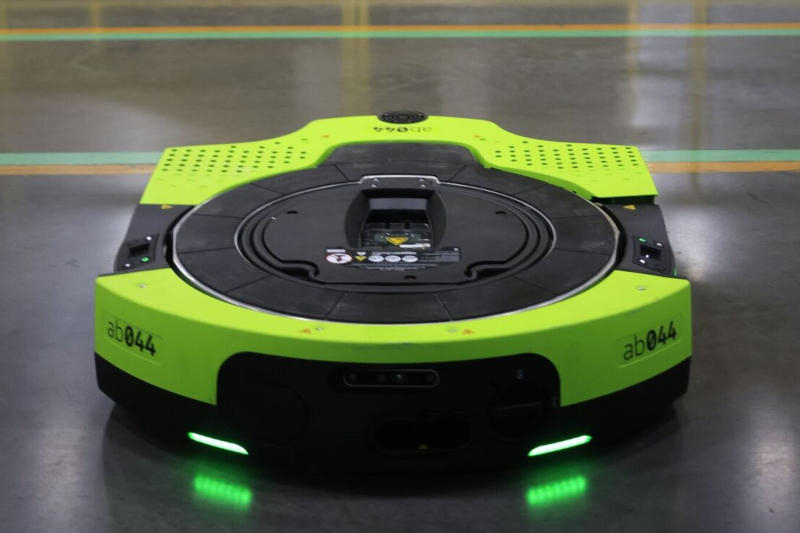 A Amazon anunciou o robô de armazém totalmente autônomo Proteus com controle por voz