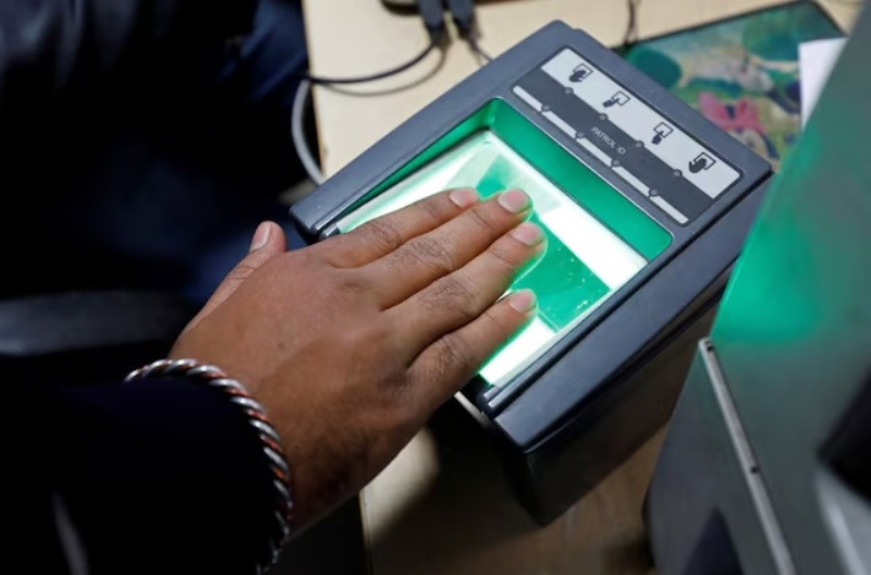 A Índia recusou a exigência de pré-instalação do aplicativo governamental em dispositivos móveis