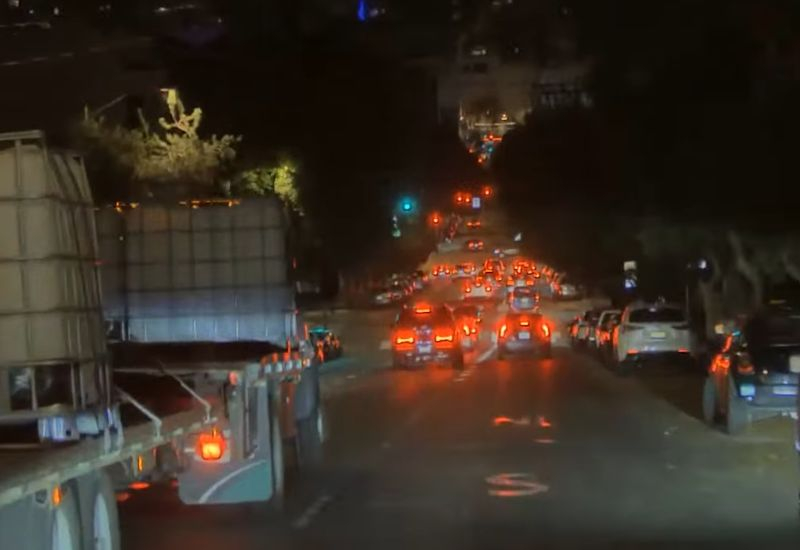 Os carros Tesla percorreram 16 bilhões de quilômetros em modo autônomo, como previu Elon Musk, para que pudessem operar sem controle do motorista.