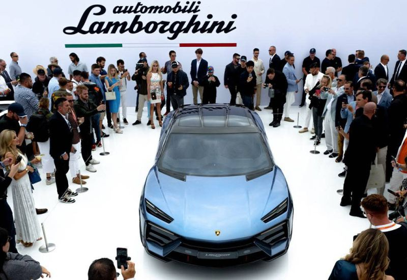 A Lamborghini decidiu abandonar a produção de um supercarro totalmente elétrico, pois não havia demanda para ele.