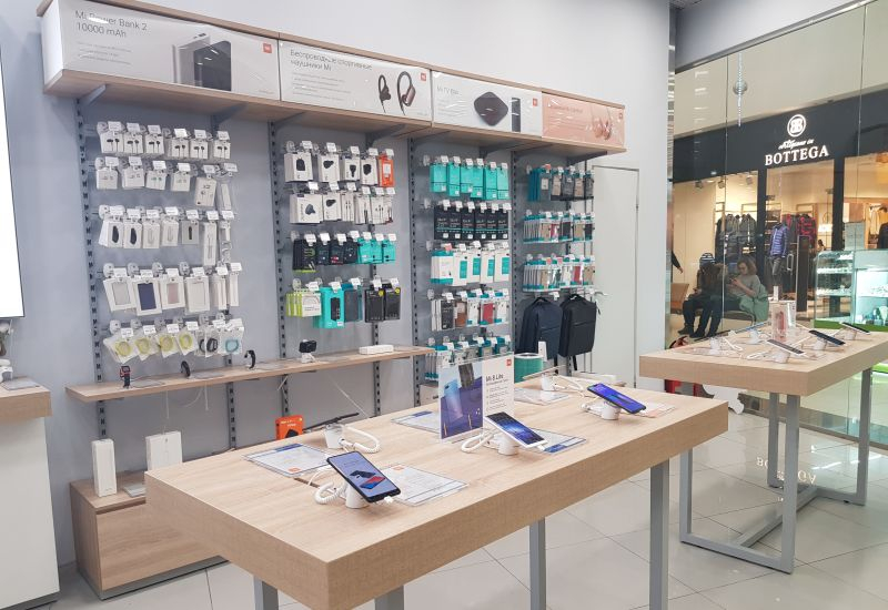 As vendas de computadores pessoais neste ano cairão para o nível mínimo da última década, e os preços subirão em 17 %, podendo o mercado de baixo custo perder permanentemente a recuperação.